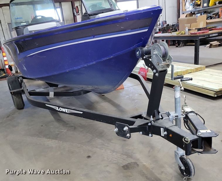 image for item DR7992 2020 Lowe Fish & Ski 1700 boat