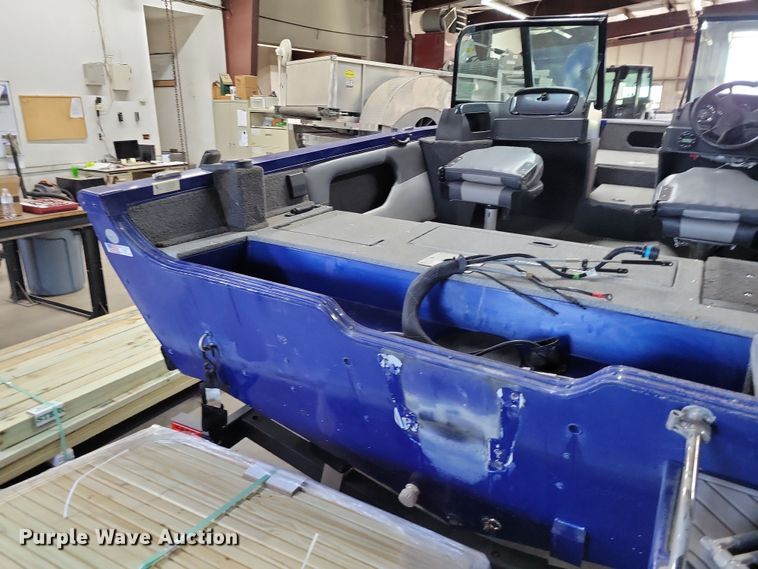 image for item DR7992 2020 Lowe Fish & Ski 1700 boat