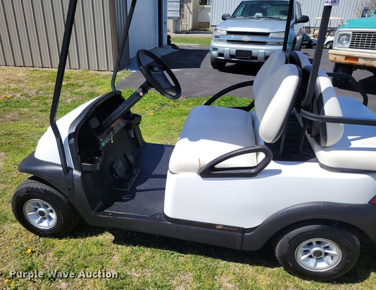 image for item DR7995 2009 Club Car Precedent golf cart