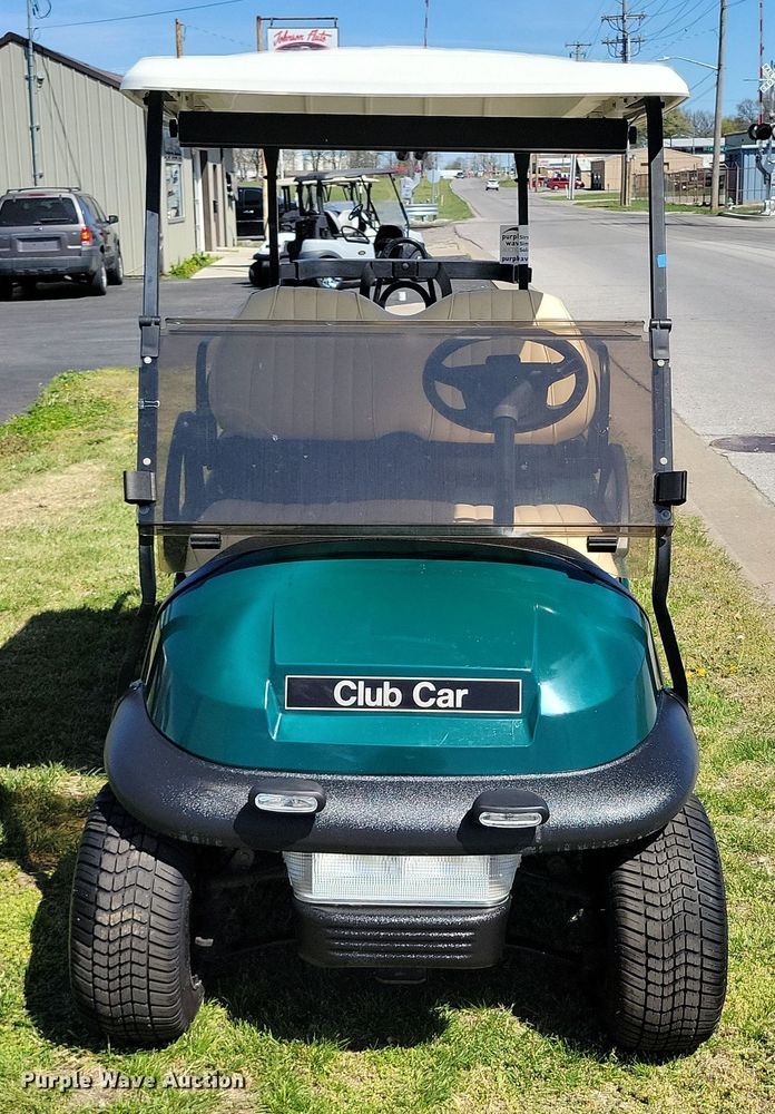 image for item DR7997 2006 Club Car Precedent golf cart