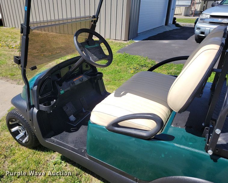 image for item DR7997 2006 Club Car Precedent golf cart