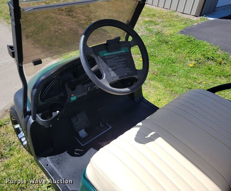 image for item DR7997 2006 Club Car Precedent golf cart