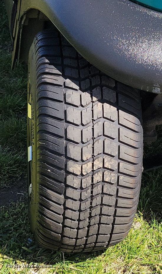 image for item DR7997 2006 Club Car Precedent golf cart