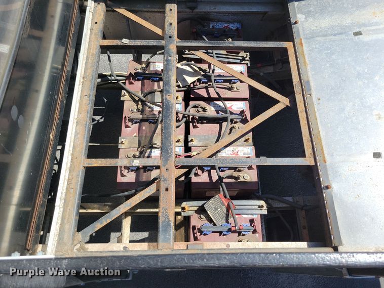 image for item DR8000 2011 Club Car Carryall 6 golf cart