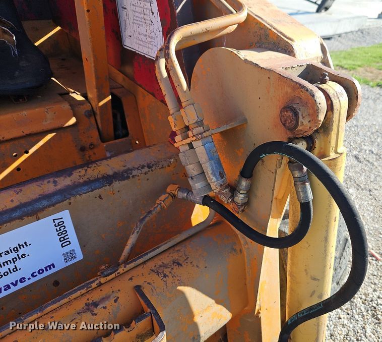 image for item DR8567 Case 1840 skid steer loader