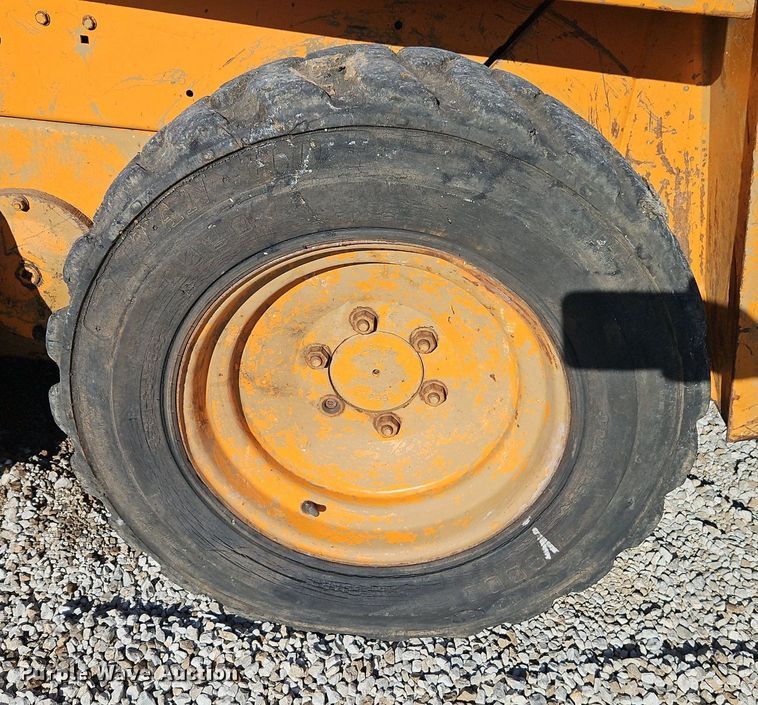 image for item DR8567 Case 1840 skid steer loader