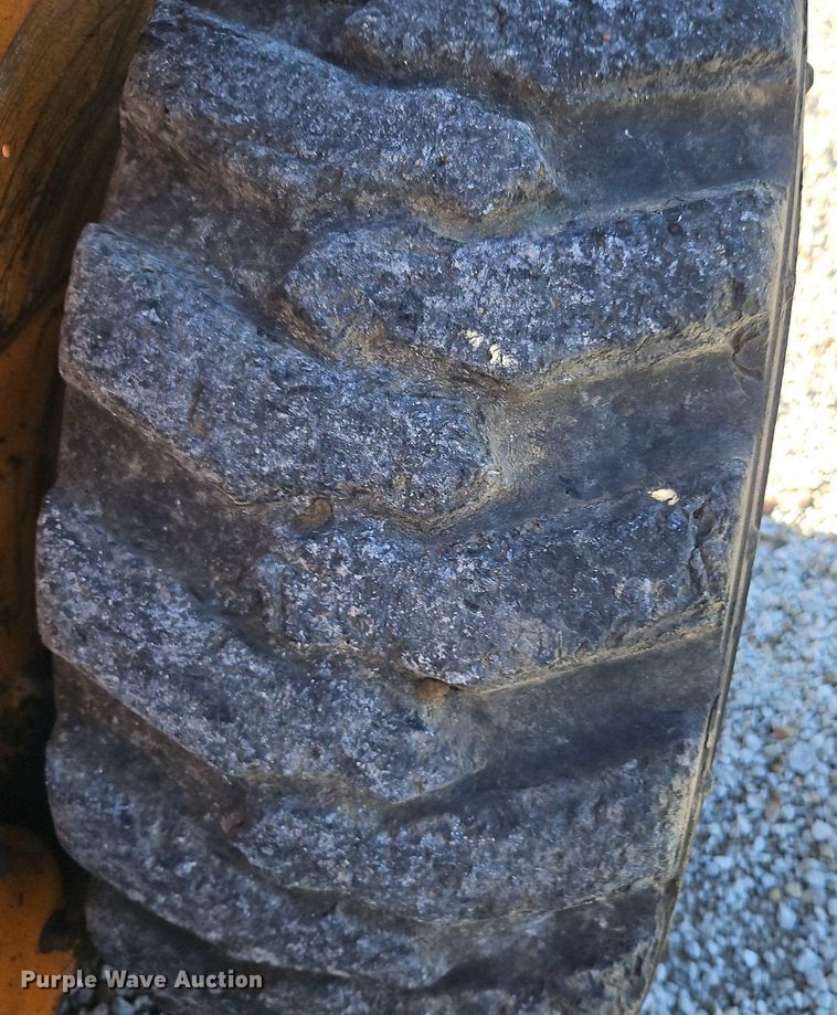 image for item DR8567 Case 1840 skid steer loader