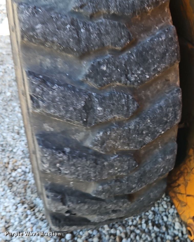 image for item DR8567 Case 1840 skid steer loader