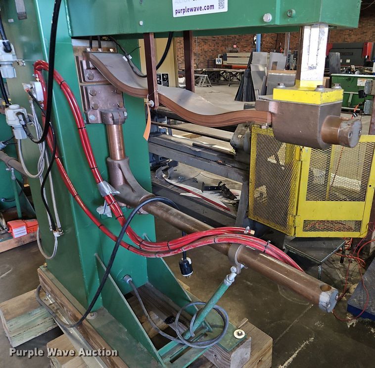 image for item DR8572 Lors Machinery  1100AP-1-DV press spot welder