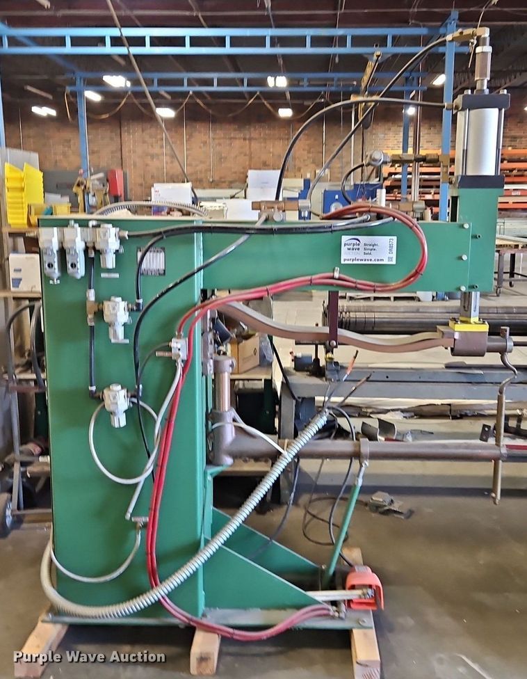 image for item DR8573 Lors Machinery  1100AP-1-DV press spot welder