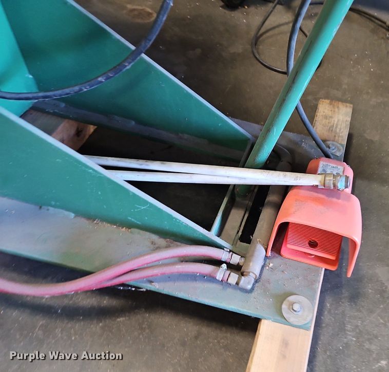 image for item DR8573 Lors Machinery  1100AP-1-DV press spot welder