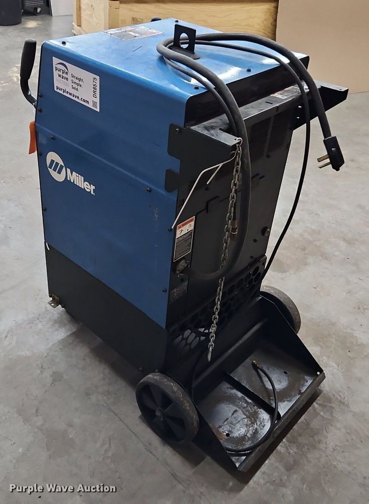 image for item DR8575 Miller Syncrowave 250 DX welder