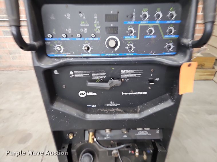 image for item DR8575 Miller Syncrowave 250 DX welder