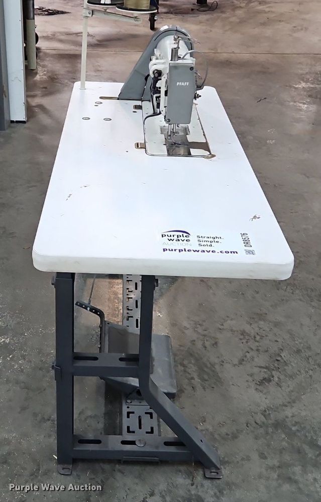 image for item DR8576 PFAFF industrial sewing machine with table