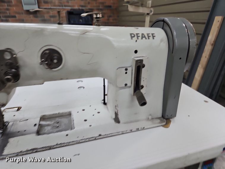 image for item DR8576 PFAFF industrial sewing machine with table