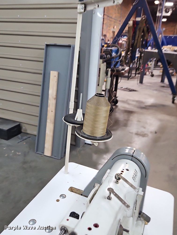 image for item DR8576 PFAFF industrial sewing machine with table