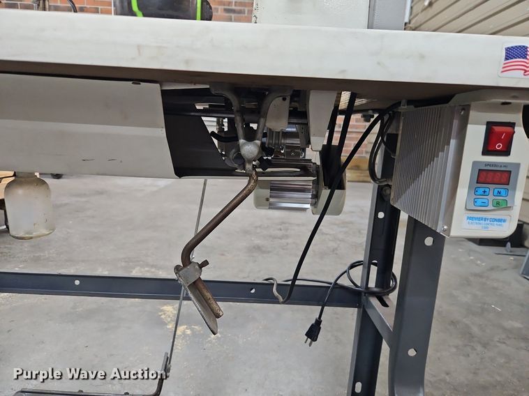 image for item DR8576 PFAFF industrial sewing machine with table