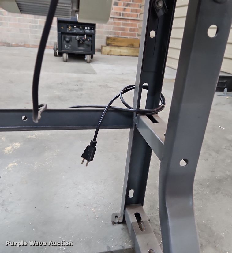 image for item DR8576 PFAFF industrial sewing machine with table