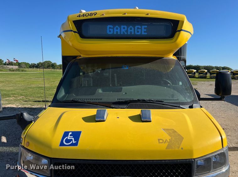 image for item DS2940 2017 Chevrolet  Express shuttle bus