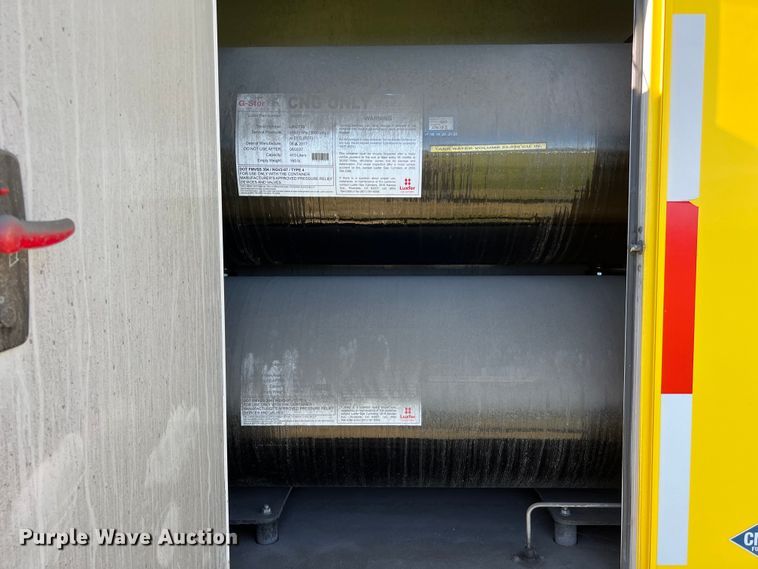 image for item DS2940 2017 Chevrolet  Express shuttle bus