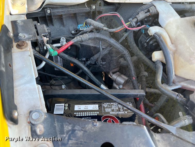 image for item DS2940 2017 Chevrolet  Express shuttle bus