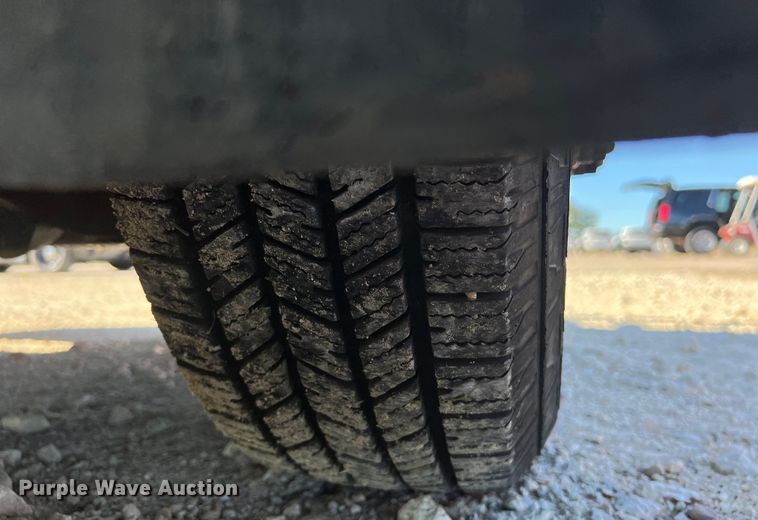 image for item DS2940 2017 Chevrolet  Express shuttle bus