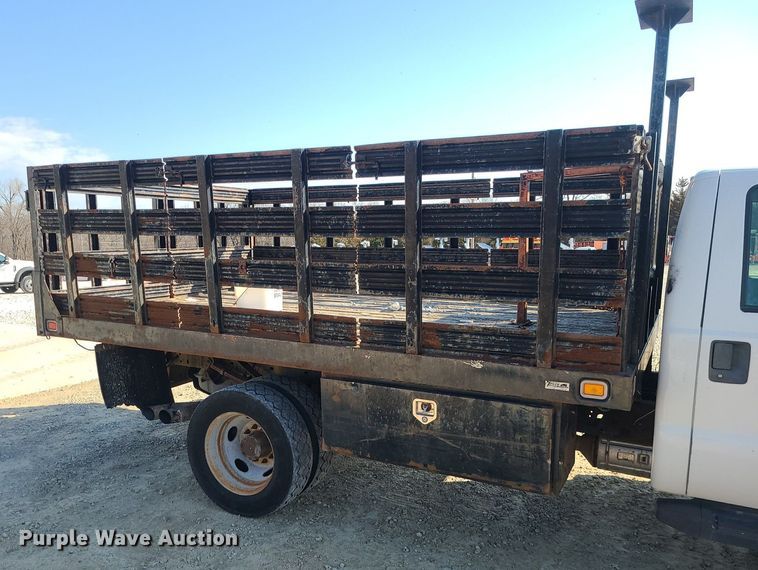 image for item DS7331 2008 Ford F550 Super Duty XL flatbed truck
