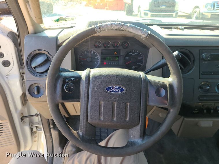 image for item DS7331 2008 Ford F550 Super Duty XL flatbed truck