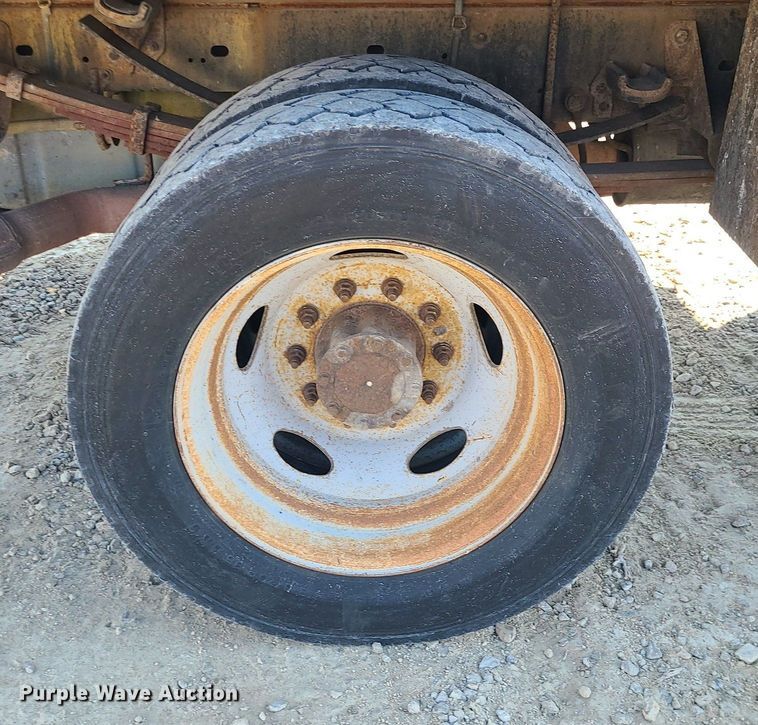 image for item DS7331 2008 Ford F550 Super Duty XL flatbed truck