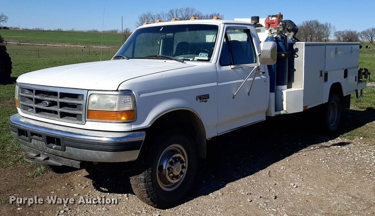 image for item DV9945 1997 Ford F450 Super Duty utility / service truck