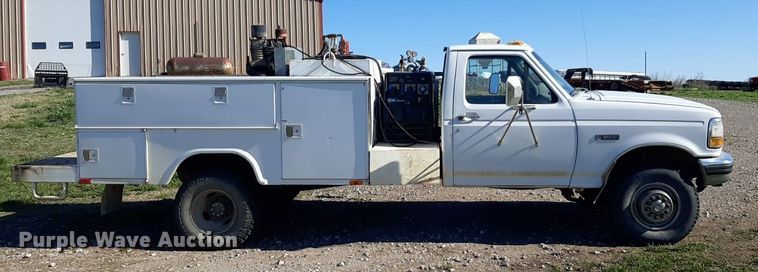 image for item DV9945 1997 Ford F450 Super Duty utility / service truck