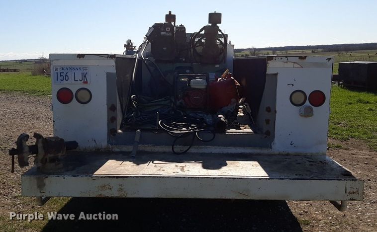 image for item DV9945 1997 Ford F450 Super Duty utility / service truck