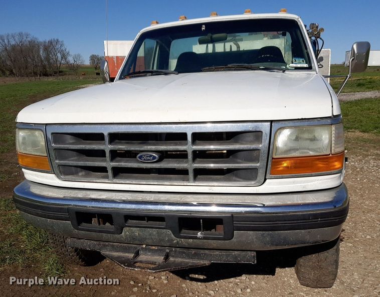 image for item DV9945 1997 Ford F450 Super Duty utility / service truck