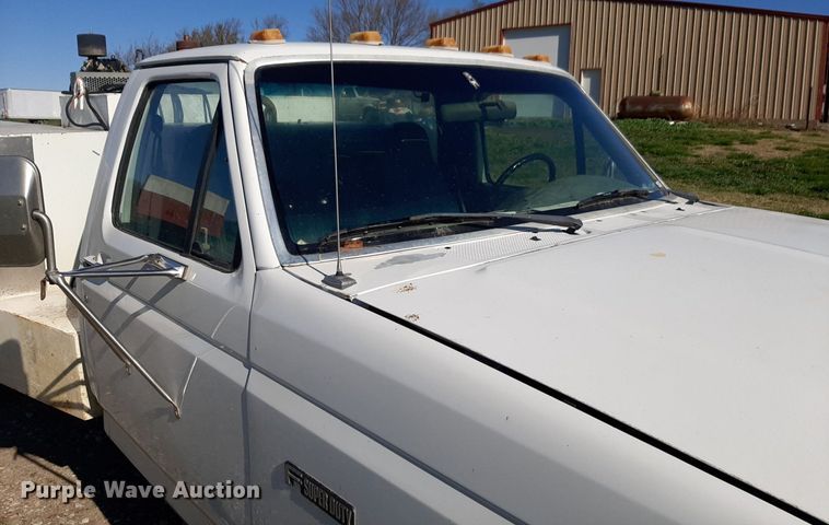 image for item DV9945 1997 Ford F450 Super Duty utility / service truck