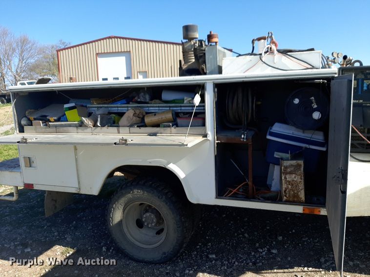 image for item DV9945 1997 Ford F450 Super Duty utility / service truck