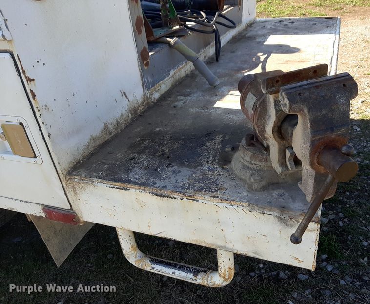 image for item DV9945 1997 Ford F450 Super Duty utility / service truck