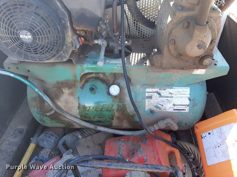 image for item DV9945 1997 Ford F450 Super Duty utility / service truck