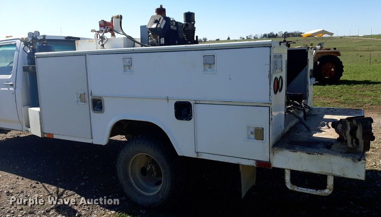 image for item DV9945 1997 Ford F450 Super Duty utility / service truck