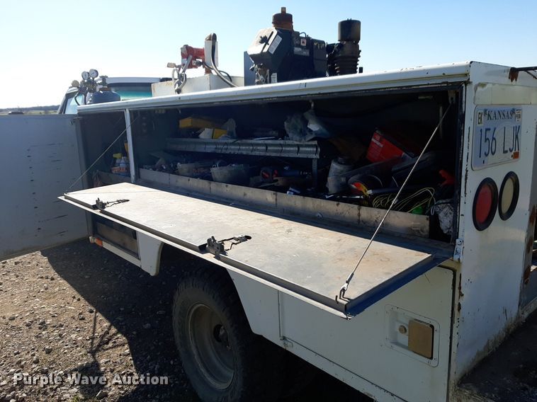 image for item DV9945 1997 Ford F450 Super Duty utility / service truck