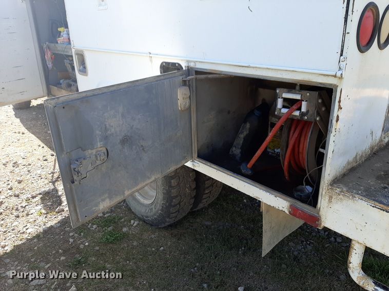 image for item DV9945 1997 Ford F450 Super Duty utility / service truck