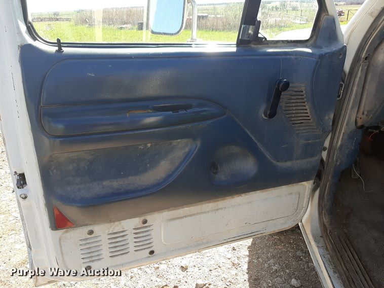 image for item DV9945 1997 Ford F450 Super Duty utility / service truck