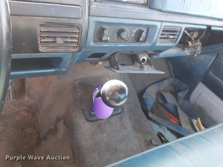 image for item DV9945 1997 Ford F450 Super Duty utility / service truck