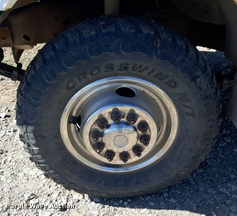 image for item DV9945 1997 Ford F450 Super Duty utility / service truck