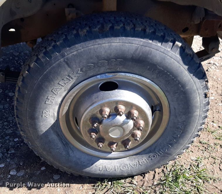 image for item DV9945 1997 Ford F450 Super Duty utility / service truck