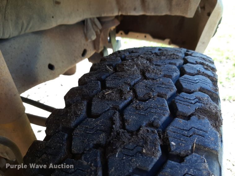 image for item DV9945 1997 Ford F450 Super Duty utility / service truck