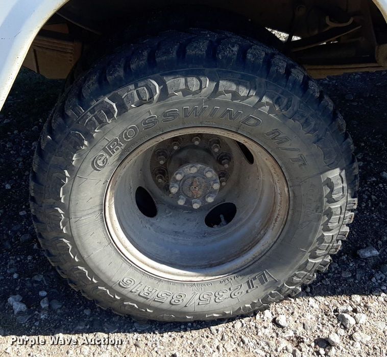 image for item DV9945 1997 Ford F450 Super Duty utility / service truck