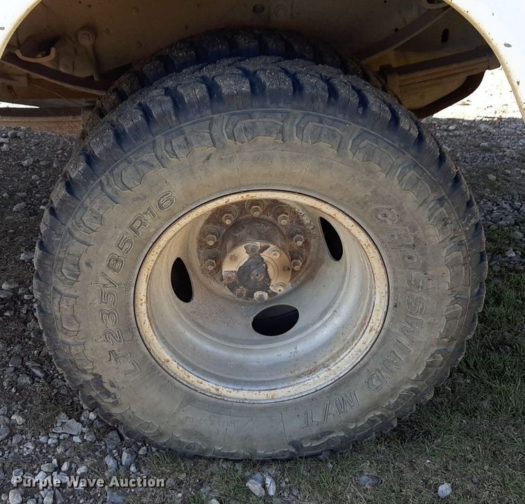 image for item DV9945 1997 Ford F450 Super Duty utility / service truck