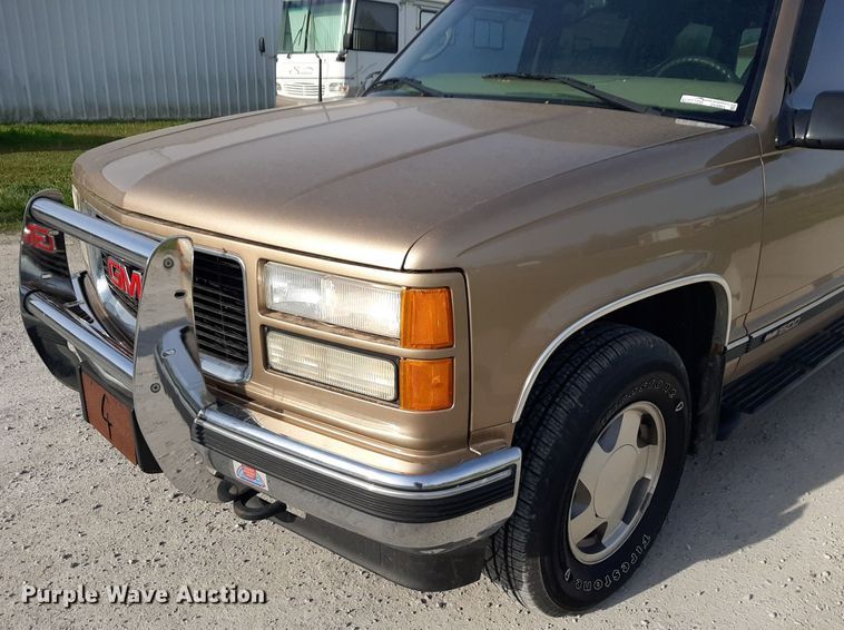 image for item DV9964 1999 GMC Yukon SLT SUV