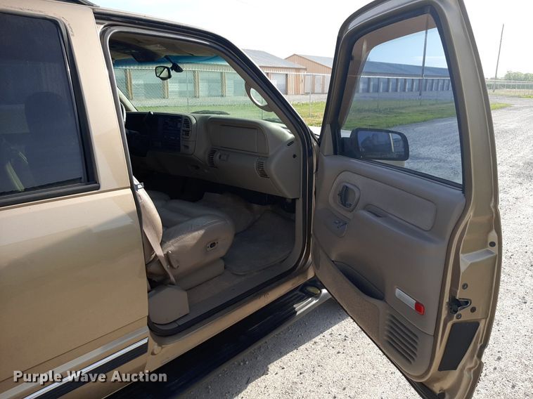 image for item DV9964 1999 GMC Yukon SLT SUV