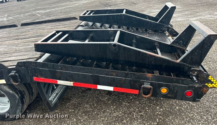 image for item EG1282 2006 Towmaster  equipment trailer